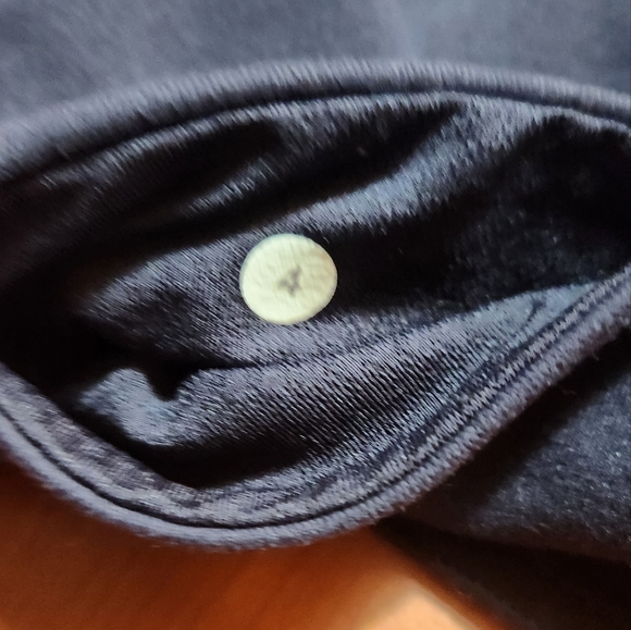 Lululemon skirt new condition - Picture 2 of 5